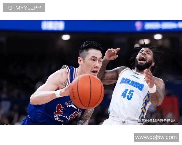 刘铮的奋斗历程与篮球梦想如何交织成一曲动人的青春交响曲